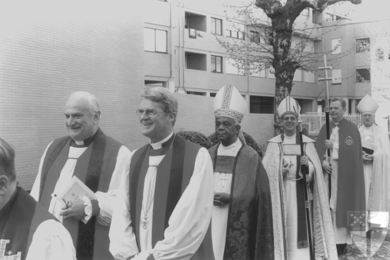 [Anglican primates meet in...]