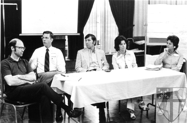 [# 75249 - 2  Panel presen...]