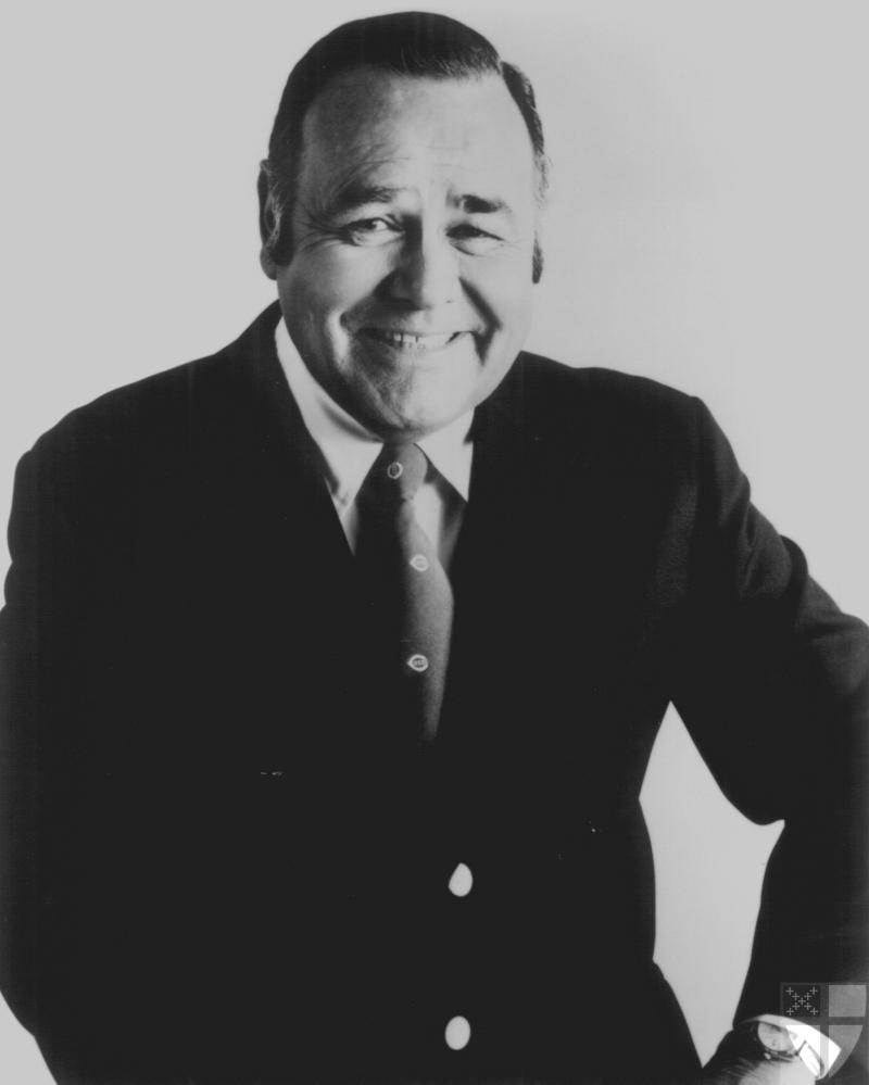 [Comic Jonathan Winters wi...]