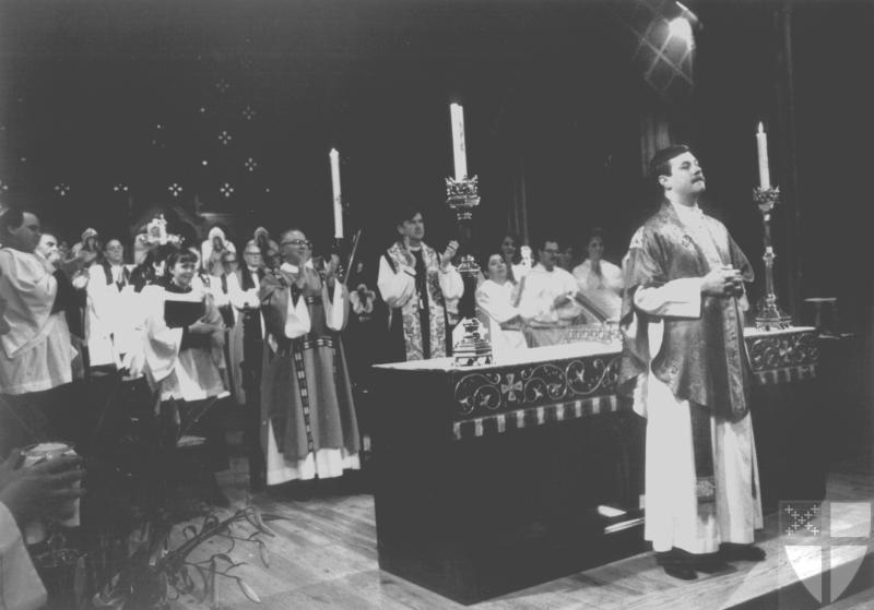 [Robert Williams acknowled...]