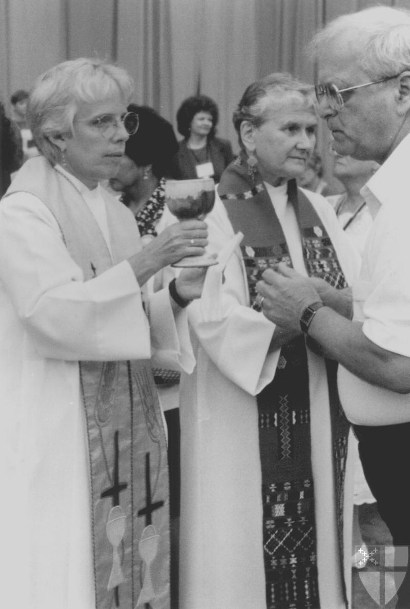 [Convention Eucharist Hono...]