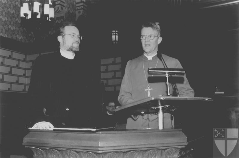 [Chicago Seminary Dean Ele...]